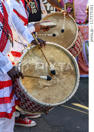 Drummers with rustic and colorful wooden drums 117575161