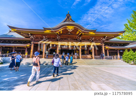 日本の寒川都市景観 相模國一之宮 寒川神社・御本殿などを望む=令和6年7月21日 日本の寒川都市景観 相模國一之宮 寒川神社・御本殿などを望む=令和6年7月21日 117578095