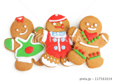 christmas gingerbread cookie isolated on white background christmas gingerbread cookie isolated on white background 117581014