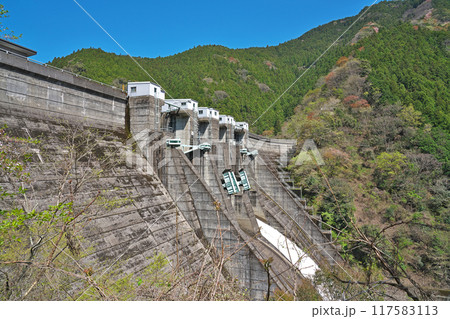 【二川ダム】 和歌山県有田郡有田川町 有田川 117583113