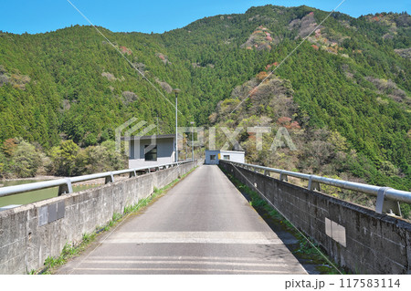 【二川ダム】 和歌山県有田郡有田川町 有田川 117583114