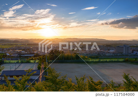 京都府木津川市城山台からの夕景　JR木津駅を望む高台の夕焼けから夜景#7 117584000