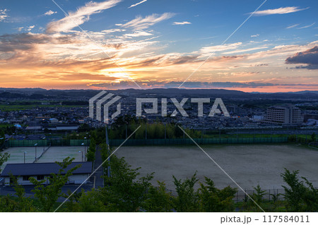京都府木津川市城山台からの夕景　JR木津駅を望む高台の夕焼けから夜景#18 117584011