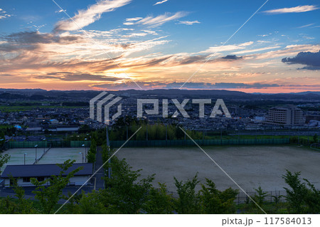 京都府木津川市城山台からの夕景　JR木津駅を望む高台の夕焼けから夜景#20 117584013