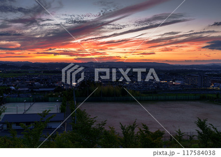 京都府木津川市城山台からの夕景　JR木津駅を望む高台の夕焼けから夜景#45 117584038