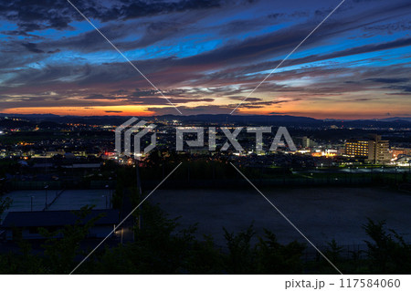 京都府木津川市城山台からの夕景　JR木津駅を望む高台の夕焼けから夜景#67 117584060