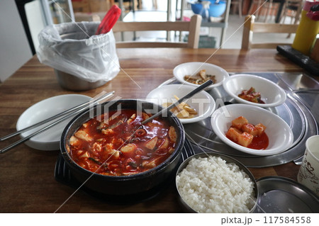 韓国料理 スンドゥブチゲ 韓国料理 スンドゥブチゲ 117584558