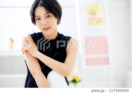 若い女性のポートレート 若い女性のポートレート 117584950