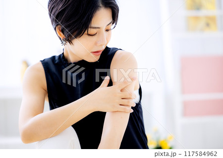 若い女性のポートレート 若い女性のポートレート 117584962
