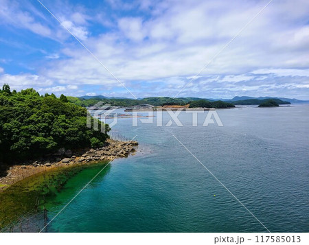 伊唐大橋とその周辺の風景 伊唐島 長島町 出水郡 鹿児島県 伊唐大橋とその周辺の風景 伊唐島 長島町 出水郡 鹿児島県 117585013