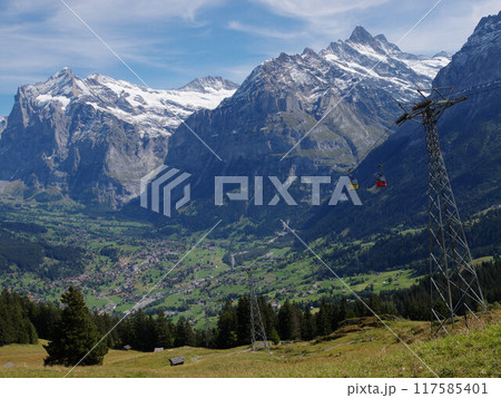 スイス・ベルナーオーバーランド周辺の風景 117585401