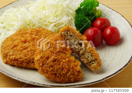 メンチカツ　揚げ物 117585509