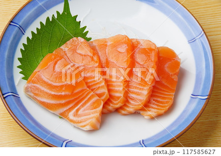 サーモン刺身 117585627