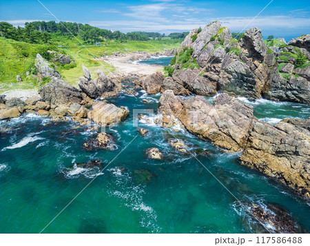 空撮「青森県」種差海岸・中須賀海岸付近をドローンで空撮　八戸市 117586488