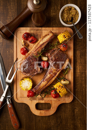 グリルした北海道産エゾシカ肉 鹿肉 ジビエ料理 グリルした北海道産エゾシカ肉 鹿肉 ジビエ料理 117587428