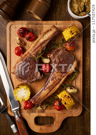 グリルした北海道産エゾシカ肉 鹿肉 ジビエ料理 グリルした北海道産エゾシカ肉 鹿肉 ジビエ料理 117587429