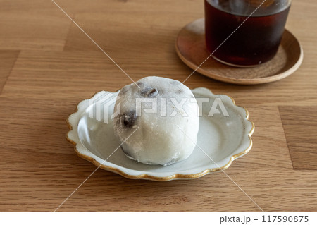 コーヒーと塩豆大福 117590875