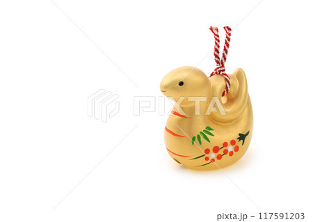 巳年 年賀素材 金色の巳の置物 巳年 年賀素材 金色の巳の置物 117591203