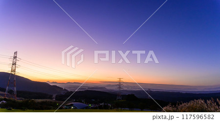 観光スポット俵山から観える夕焼け・夕暮れに映える絶景パノラマ風景「俵山交流会館　萌の里」 117596582