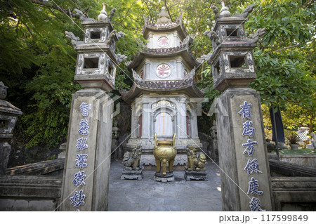 This is a beautiful view of the Marble Mountains, a famous tourist attraction in Vietnam. 117599849