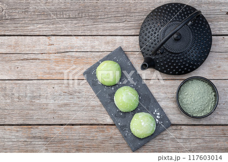 Traditional japanese desert mochi with matcha latte tea 117603014