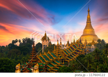 Shwedagon Pagoda Burmese temple famous tourist destination, Yagon, Myanmar, Shwedagon Pagoda beautiful landmark of Myamar, Yangon, Myanmar Shwedagon Pagoda Burmese temple famous tourist destination, Yagon, Myanmar, Shwedagon Pagoda beautiful landmark of Myamar, Yangon, Myanmar 117604122