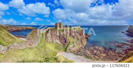 Panoramic picture of Dunnottar Castle near Aberdeen in Scotland in summer Panoramic picture of Dunnottar Castle near Aberdeen in Scotland in summer 117606821