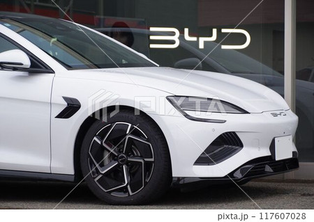 輸入車イメージ　中国の電気自動車　BYD SEAL 117607028