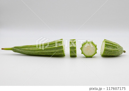 ヘチオクの素材写真 十角糸瓜 ヘチマとオクラの掛け合わせと思われている野菜 ヘチオクの素材写真 十角糸瓜 ヘチマとオクラの掛け合わせと思われている野菜 117607175