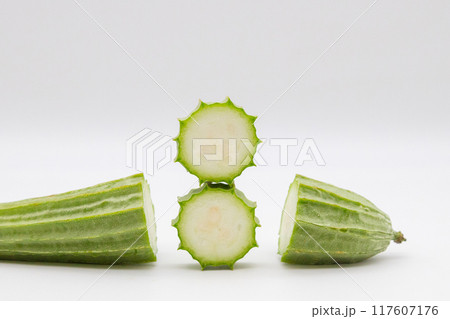 ヘチオクの素材写真 十角糸瓜 ヘチマとオクラの掛け合わせと思われている野菜 ヘチオクの素材写真 十角糸瓜 ヘチマとオクラの掛け合わせと思われている野菜 117607176
