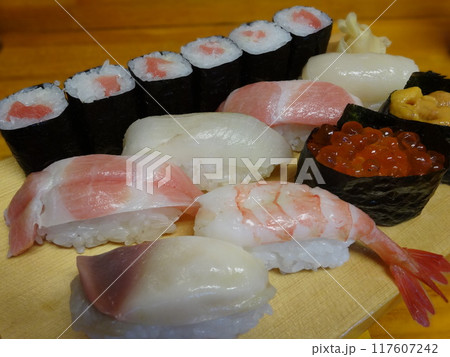 大船渡屋台村で食べる寿司 117607242