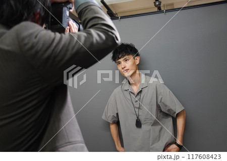 サロンモデルの撮影風景 117608423