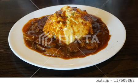 美味しいオムハヤシライス 117609865