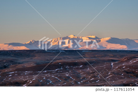 dawn in the mountains. dawn in the mountains. 117611054