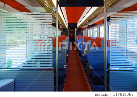 海里1号車の座席周辺の景観　桑川駅停車中撮影　道の駅　村上市 117612368