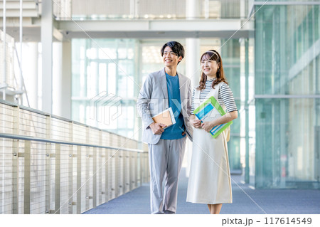 大学生　男女 117614549