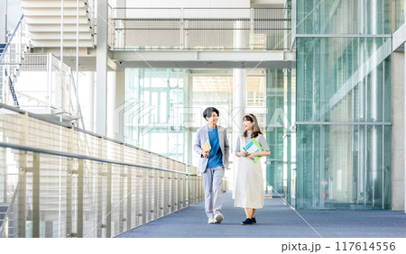 大学生 男女 大学生 男女 117614556