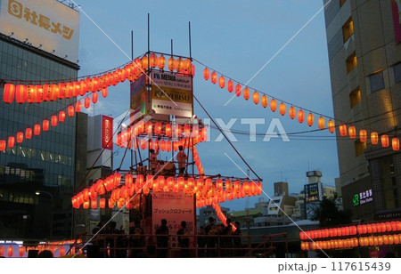 夕暮れの恵比寿盆踊り大会 東京 夕暮れの恵比寿盆踊り大会 東京 117615439