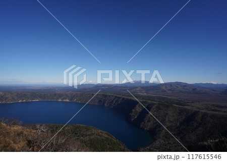 晩秋の摩周湖外輪山と斜里岳 晩秋の摩周湖外輪山と斜里岳 117615546