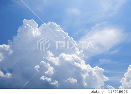 夏の入道雲と青空 夏の入道雲と青空 117616698