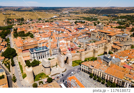 Cityscape of ancient Avila town 117618072