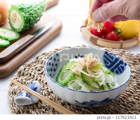 玉ねぎとゴーヤのサラダ 玉ねぎとゴーヤのサラダ 117621021