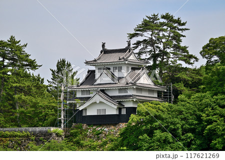 愛知県豊橋市　三河国「吉田城」鉄櫓と石垣曲輪の様子 117621269