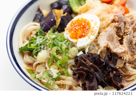 夏野菜と豚しゃぶの冷製おろしうどん 117624221