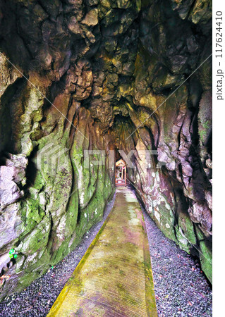 越前松島の洞窟 越前松島の洞窟 117624410