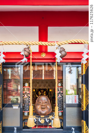 「東京都」浅草・鷲神社の風景 117625626