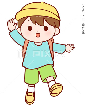 手を挙げて歩く小学生の男の子 手を挙げて歩く小学生の男の子 117626773