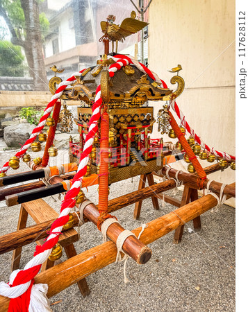 Namba Yasaka Jinja temple in Osaka, Japan Namba Yasaka Jinja temple in Osaka, Japan 117628112