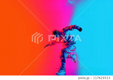 ブレイキンを楽しむ若いダンサー ブレイキンを楽しむ若いダンサー 117629313