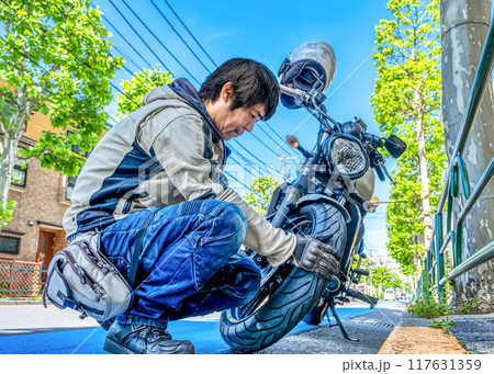 大型アメリカンバイクで世田谷ツーリング　フロントタイヤの確認 117631359